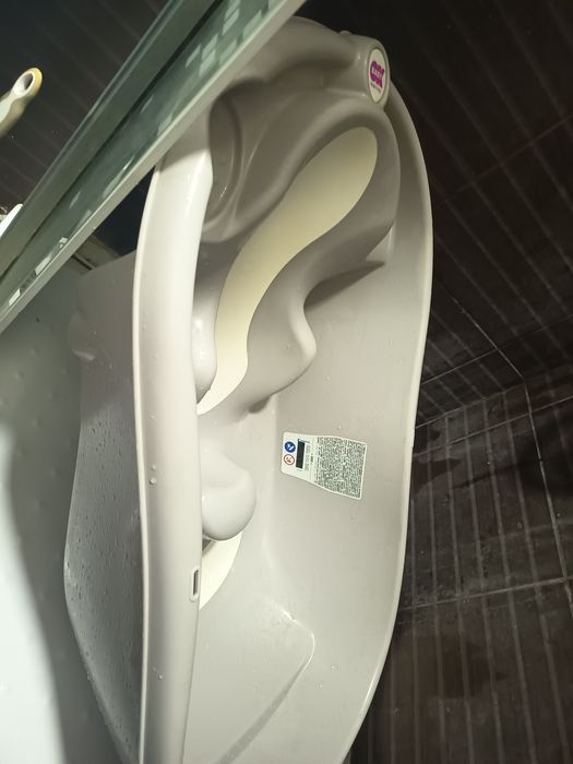 Vând cădița de baie anatomică OkBaby Onda Evolution 70ron