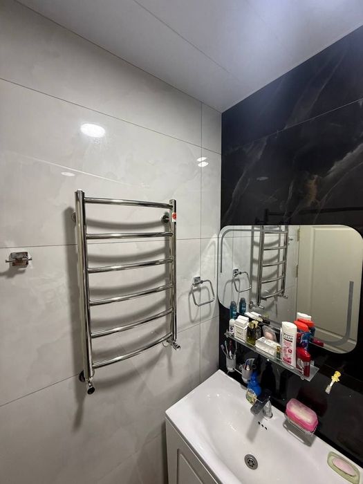 Юнусабад 15. 3/5/5.. 2/6 балкон