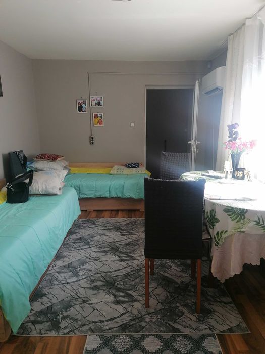 Самостоятелна къща със собствен двор Владиславово- Ментешето-Касабова