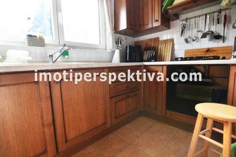 Продава се Къща в Пловдив, Кючук Париж - 200 кв.м за 2500 €/кв.м - Снимка #4