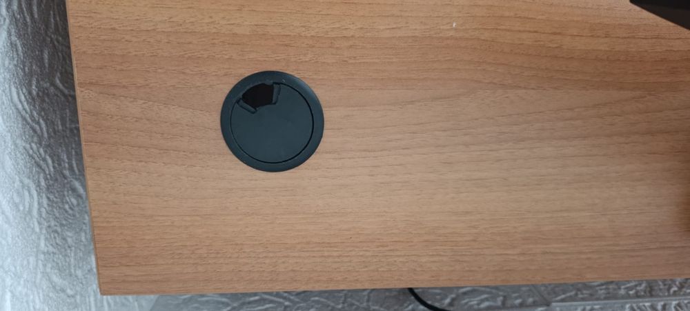 Birou din lemn pentru PC
