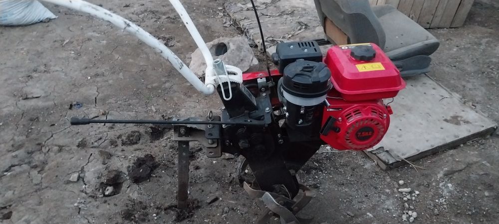 Продам мотоблок 7.5 обьемом