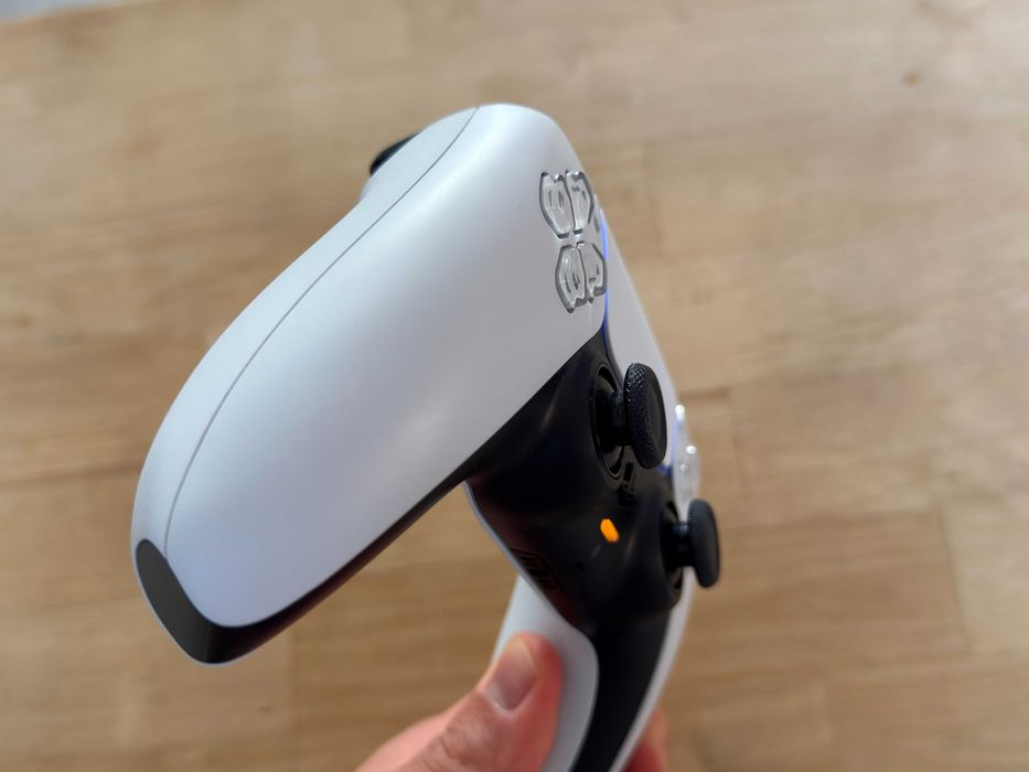 Контролер за PS5 - Dualsense white ПЕРФЕКТЕН
