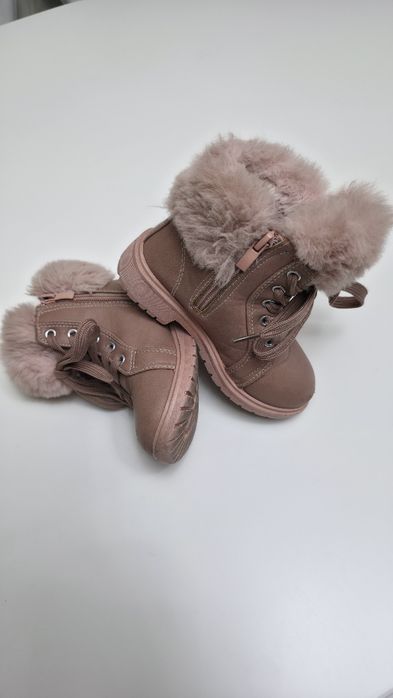 Ghete imblanite fete, piele ecologica, marimea 27