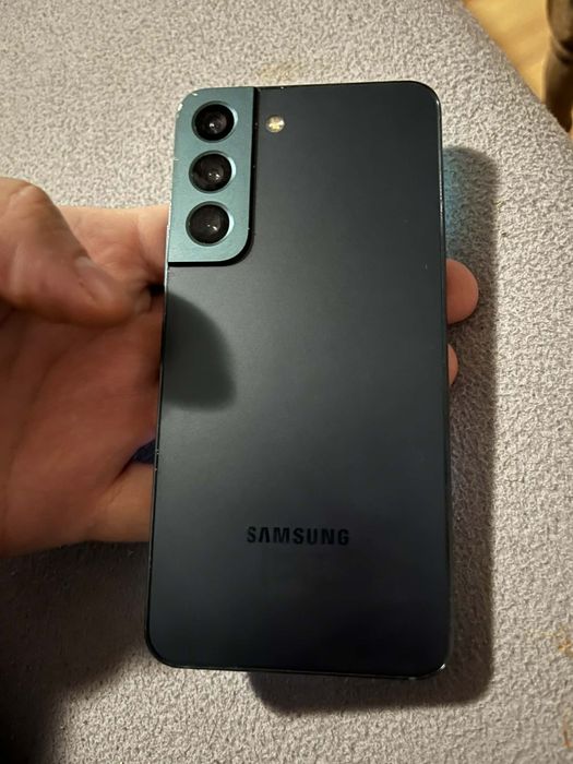 Samsung s22 8/256