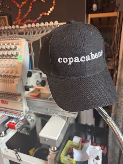 Personalizare prin broderie - tricouri, bluze, sepci, genti bumbac