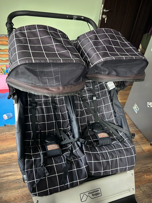 Количка за близнаци mountain buggy