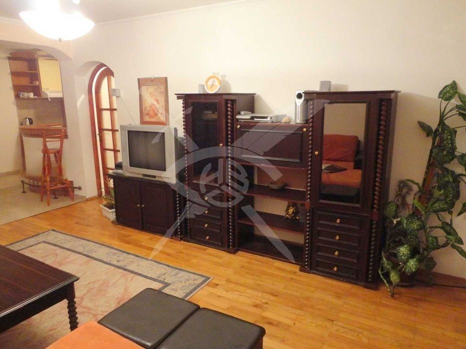 Тристаен апартамент в кв. Редута №28173