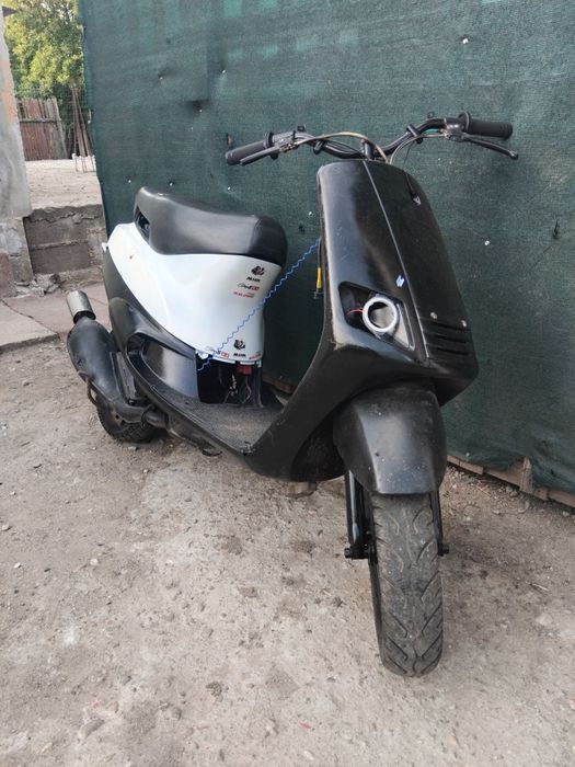 Vând Piaggio Zip