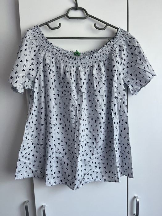 Всички дрехи по 5€