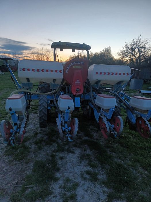 Vând gaspardo și monosem pe disc și monosem NG motor perkins și john d