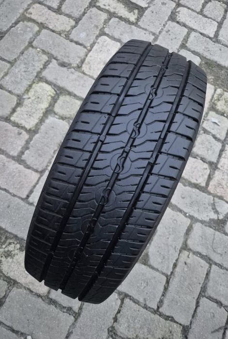 O bucată 225/65 R16C vară - una  Semperit Kleber