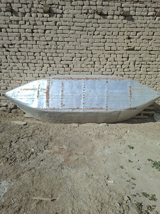 Лодка алюминовая