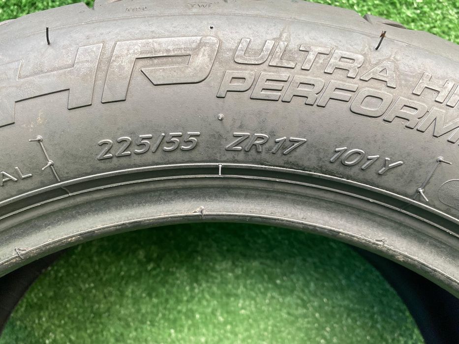 Set 4 anvelope vara Taurus UHP Ultra High Performance 225 55 R17 101V