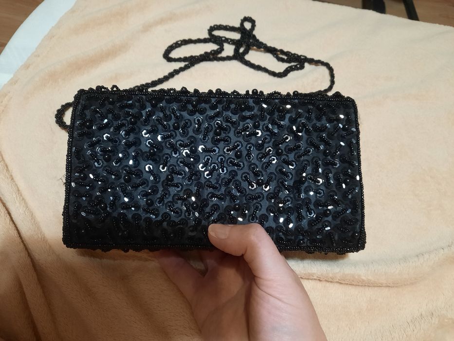 Клатч вышитый бисером и паетками