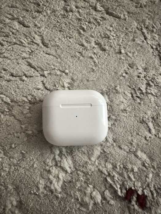 AirPods 4 ca noi