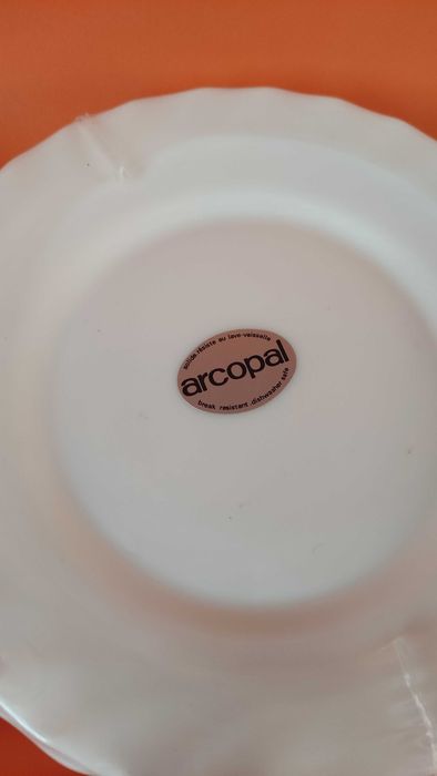 *Arcopal* Франция чисто нов сервиз за кафе от 20 части