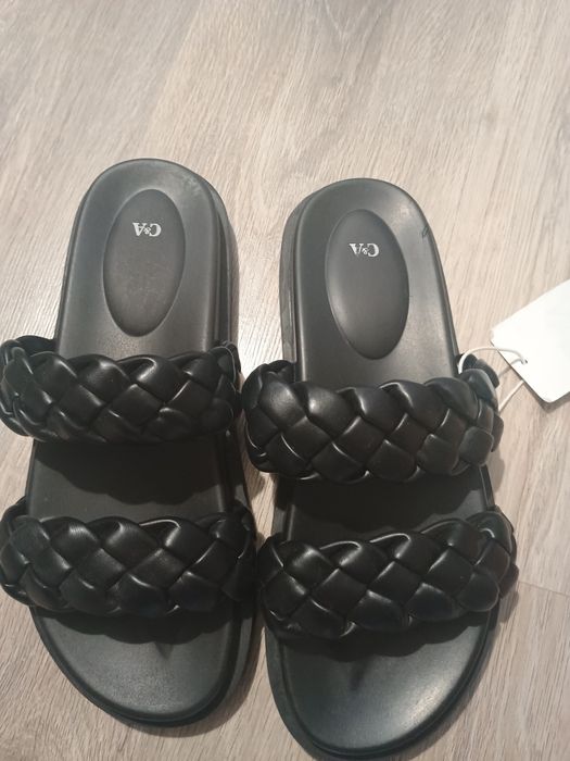 Продавам дамски чехли изкуствена кожа 41 номер