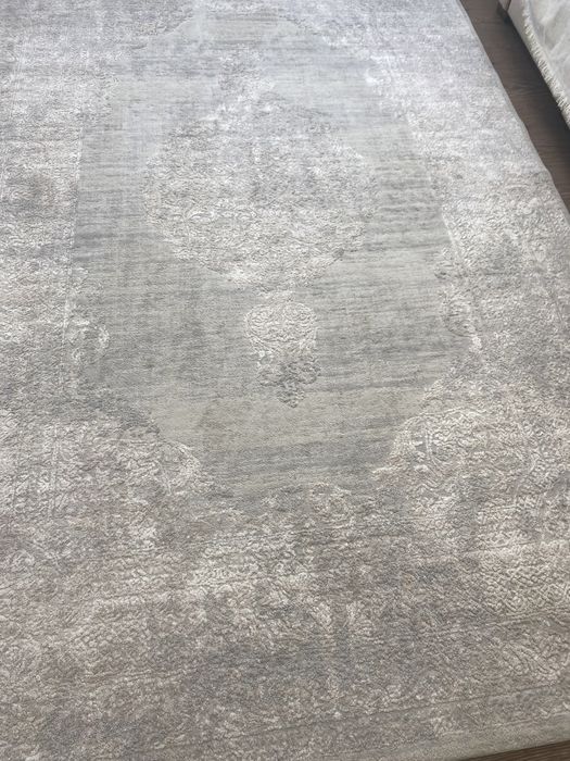 Продам ковер, тюль и шторы