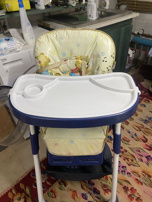 Scaun de masa bebe