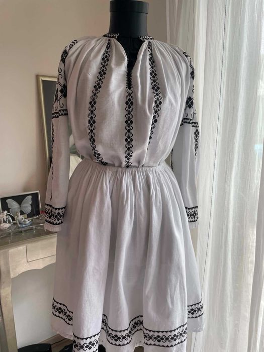 Vand costum popular autentic