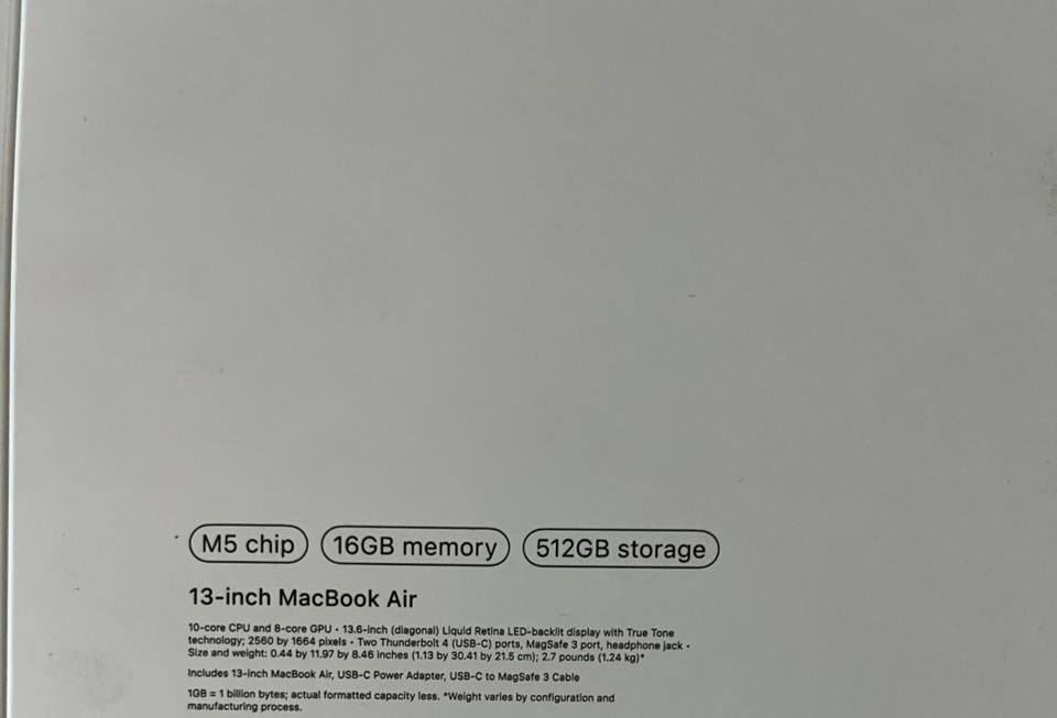 ПРОДАМ MacBook M5 Air 13