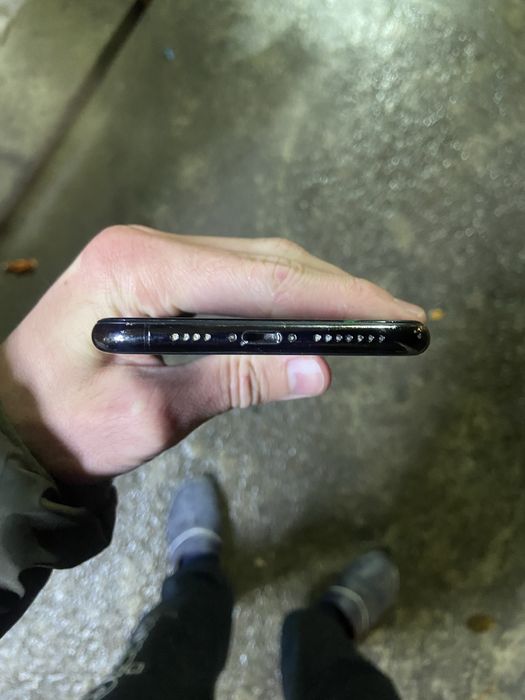 Iphone xs max 256 tali.