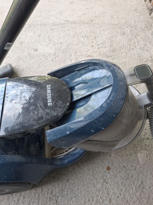 Продам пылесос работает