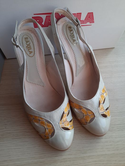 Pantofi decupați, din piele naturală, marca RAXELA  și adidași albi mărimea 38