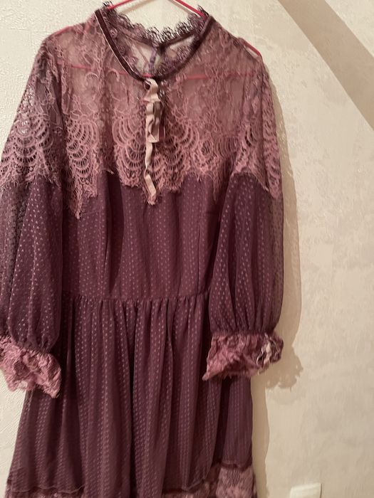 фиолетовое платье