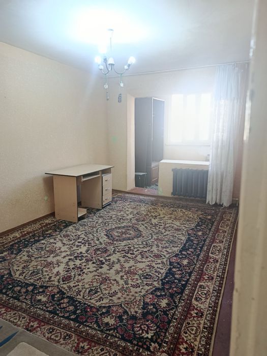 4 каватли домнинг 3 каватида 2 хонали квартира ижарага берилади