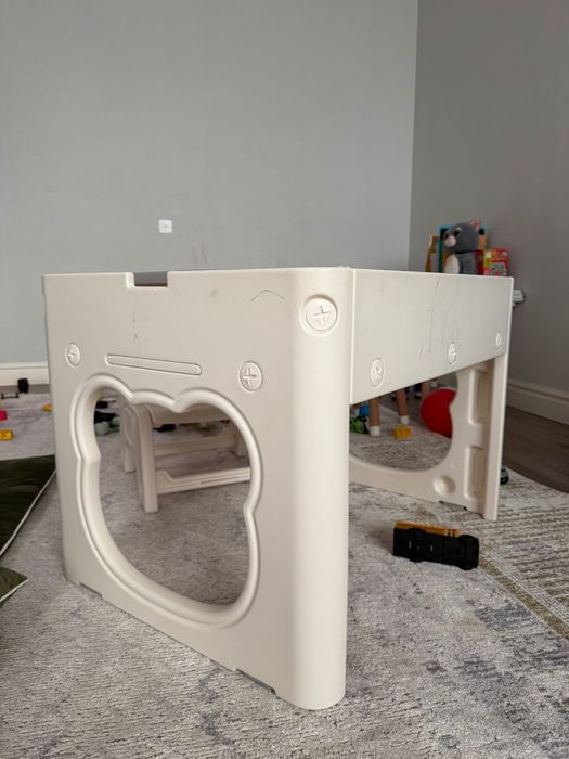 Детский стол со стулом