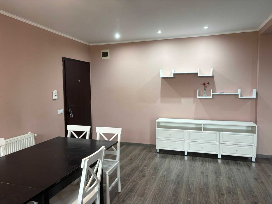 Închiriez apartament spațios (90 mp + 22mp balcoane), mobilat și utilat complet