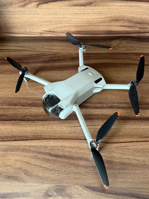 Продам дрон DJI Mini 3