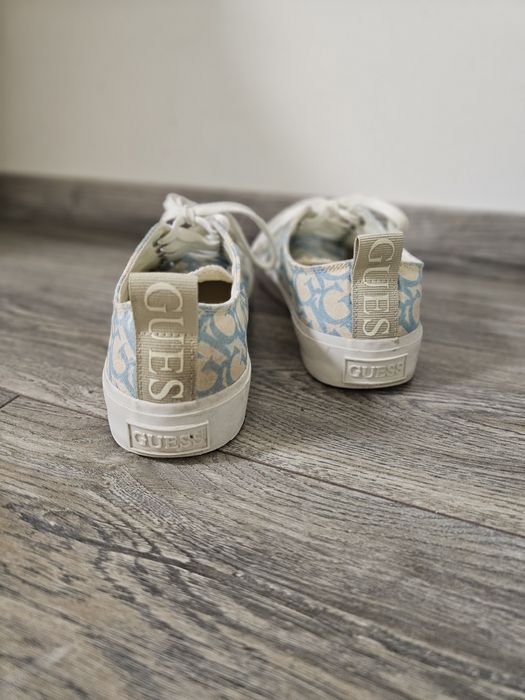 Обувки guess, nike, exclusive jeans, deichmann