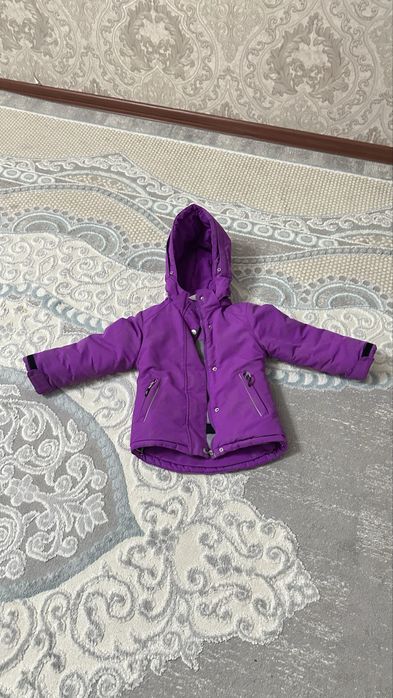 Продам куртку детскую
