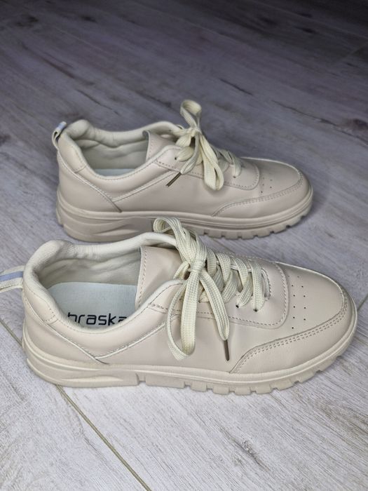 Продается женская обувь