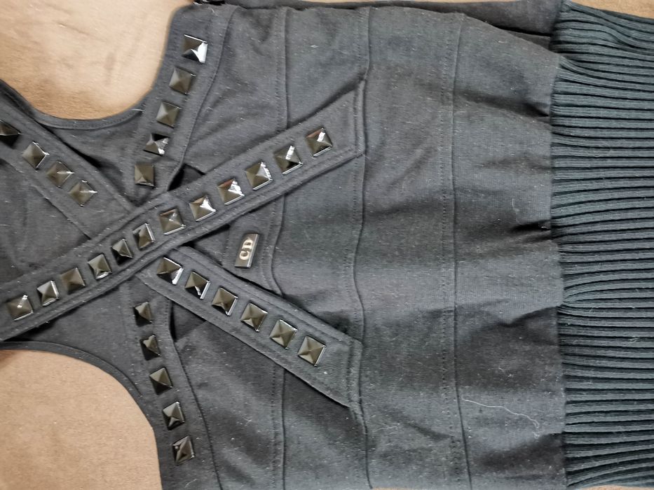 Продавам диъки и пола