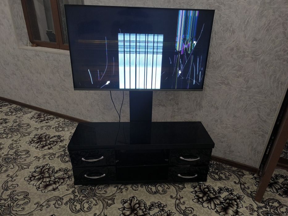 Televizor tumbuchka bilan sotiladi