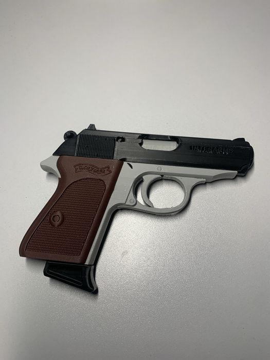 Продам ИГРУШЕЧНЫЙ Walter PPK из 3д принтера