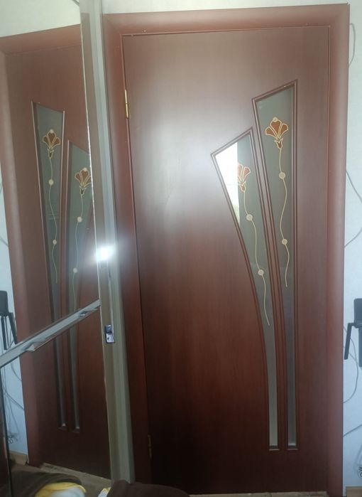 Продам межкомнатные двери