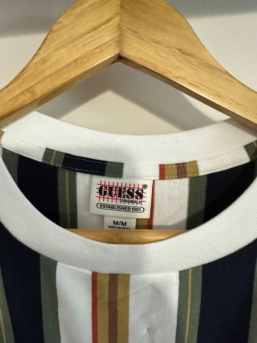 Тениска на Guess Originals.