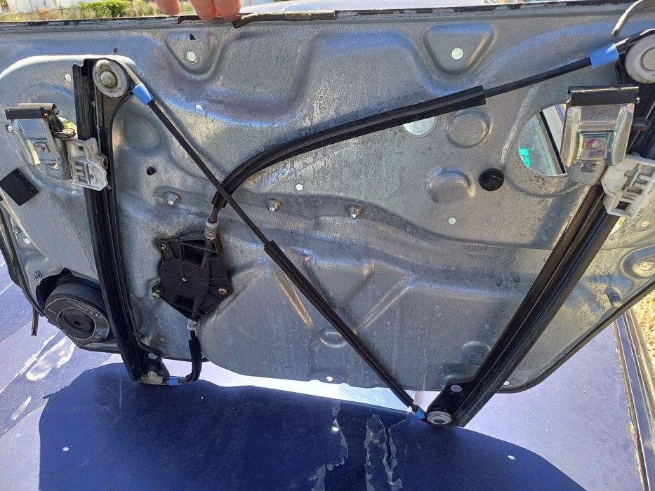 Преден ляв механизъм за пасат б5 б5.5