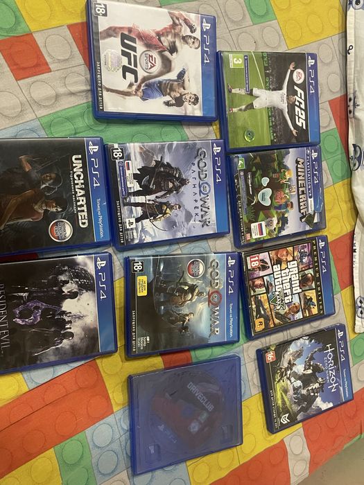 Playstation 4  продам