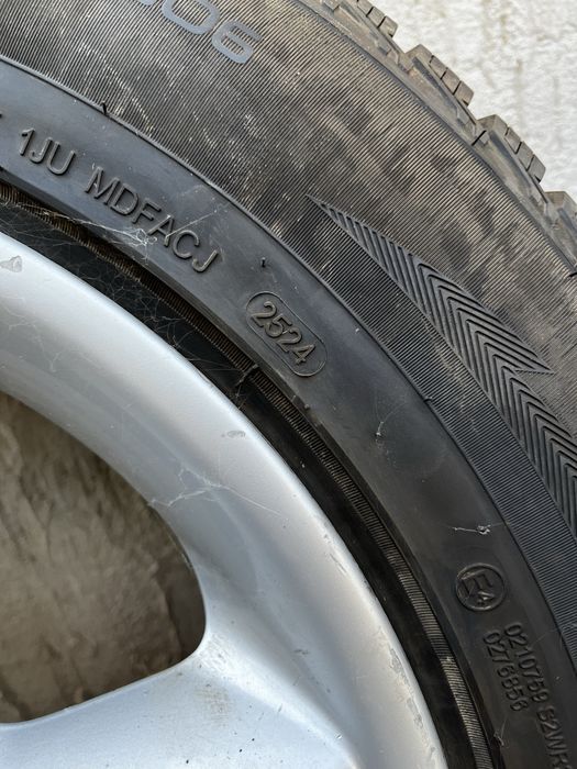 Шины с титановыми дисками