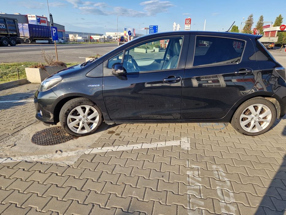 TOYOTA Yaris 2013 — imagine 3
