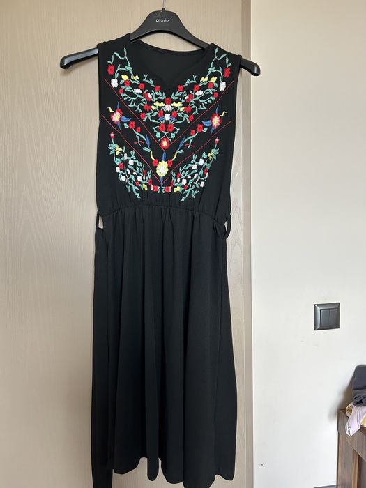 Дамска рокля