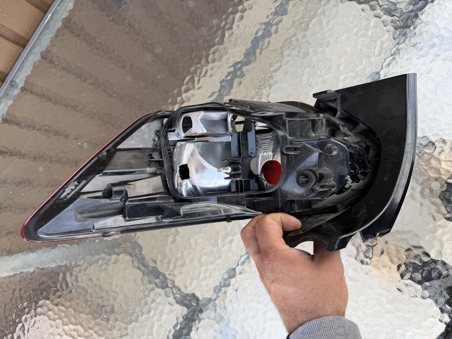 Stop stanga dacia logan 3