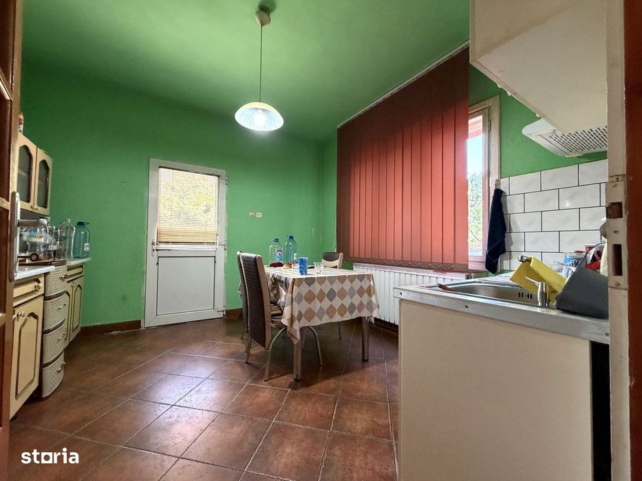 Casa individuala 6 camere, 165 mp utili, 641 mp teren - Ghiroda