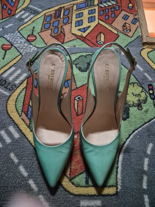 Sanda plina in față, verde, piele lăcuită